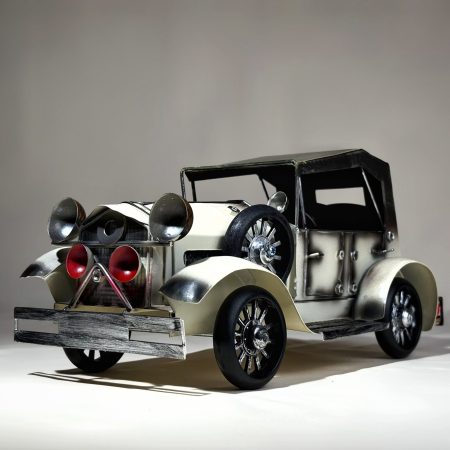 Rolls Royce 1913 Vintage Car (White)