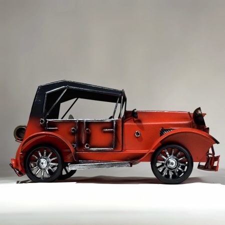 Rolls Royce 1913 Vintage Car (Red)